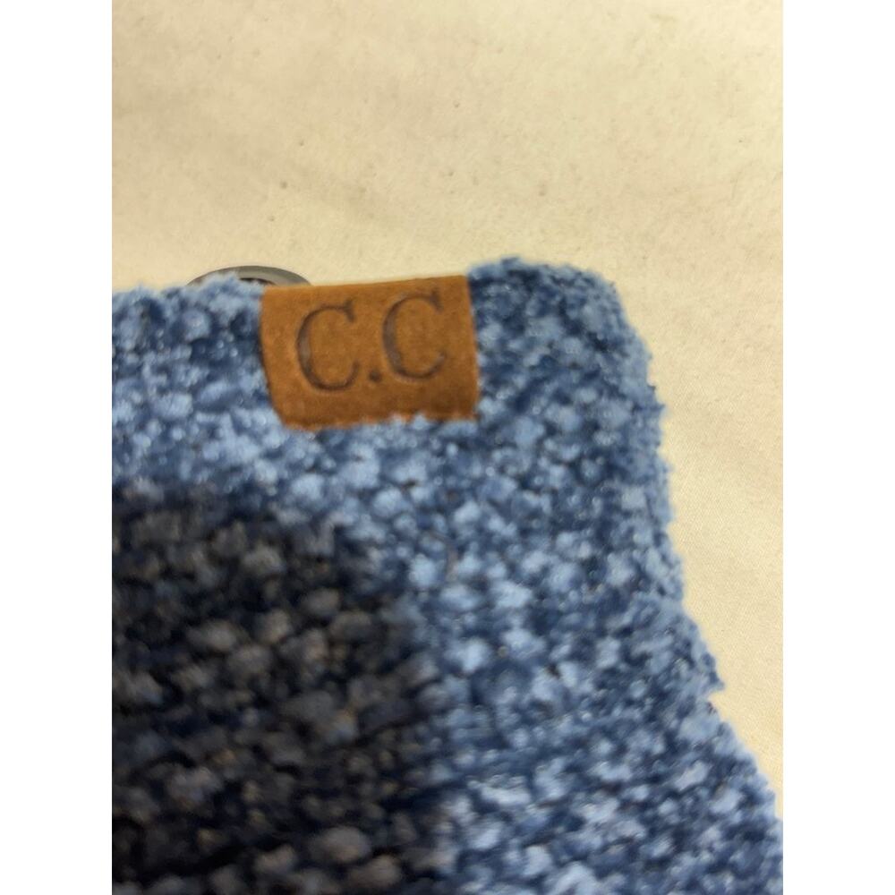 C.C SmartTips Touch Screen Compatible Gloves - Picture 5 of 6
